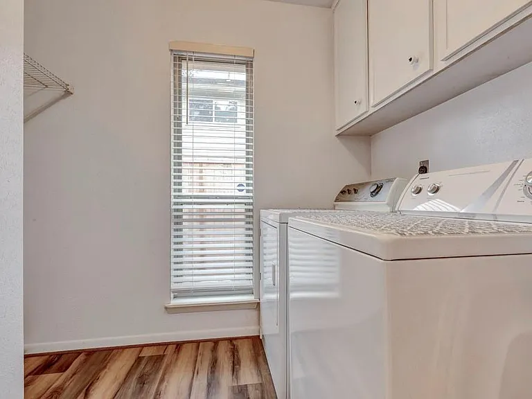 17 Wishbonebush Rd — Photo 6