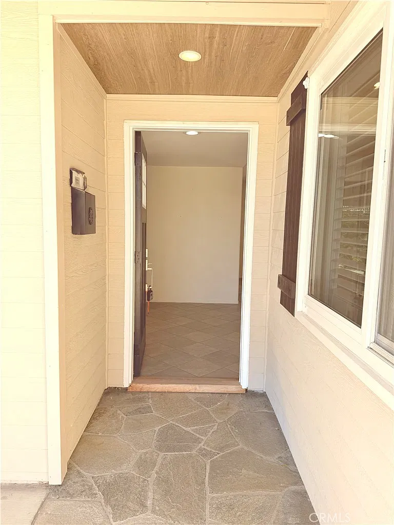 3 bed, 1431 sqft, $5,200 — Photo 2