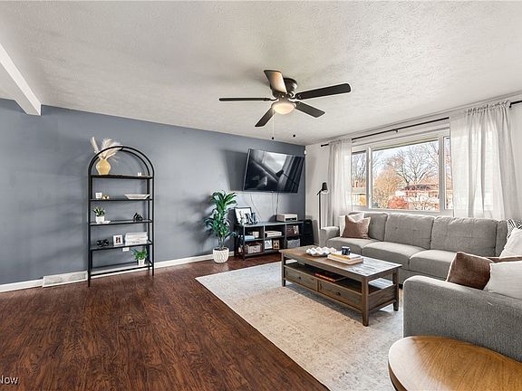 5th image of 6901 Chadbourne Dr