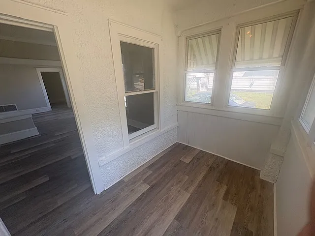 70 Poplar Ave — Photo 6