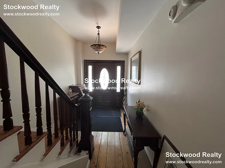 16 Gates St #3 — Photo 34