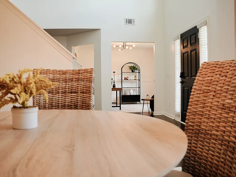 803 Broderick Cir — Photo 29