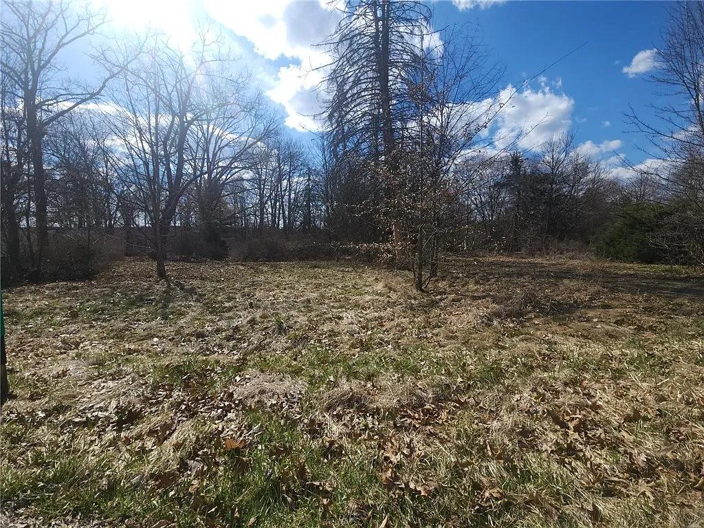 310 Garden Ave photo 1