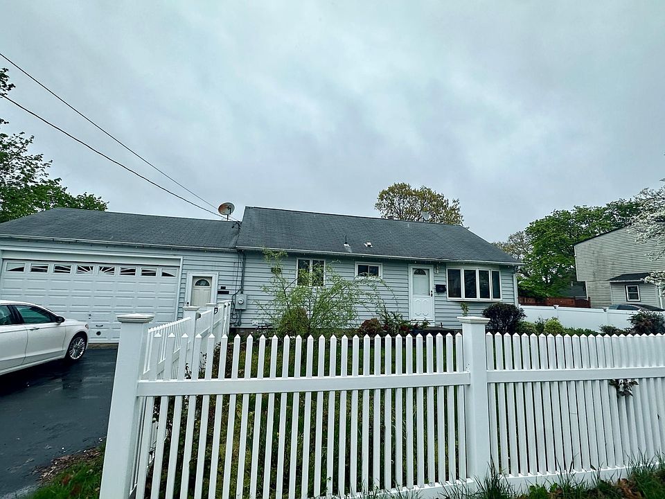 214 Mark Tree Rd, Centereach, NY 11720 Zillow