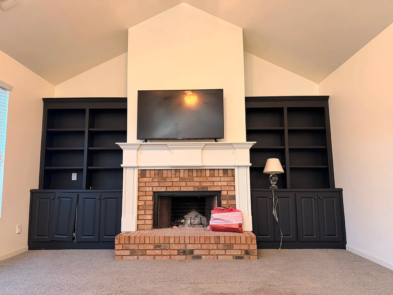 4 bed, 1906 sqft, $1,900 — Photo 3