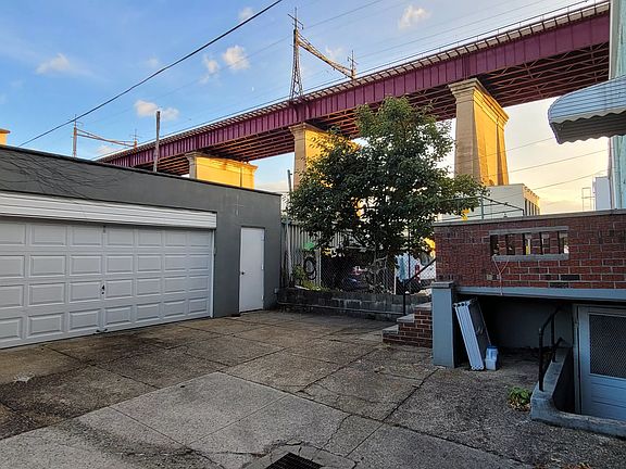 3rd image of 2227 23rd St