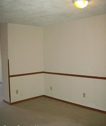 3rd image of 123 E Julie St
