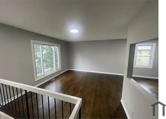 4 bed, 1800 sqft, $2,800 — Photo 2