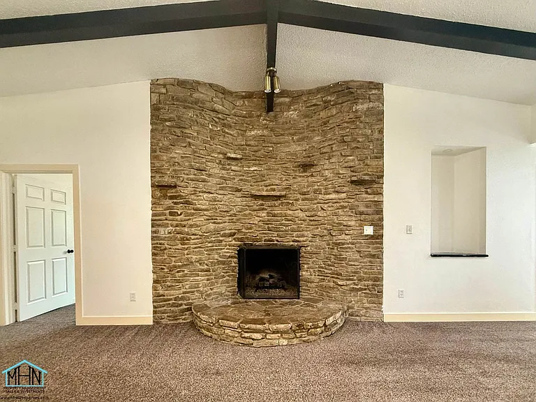 100 Bluet Ln — Photo 19