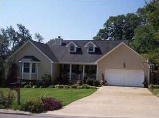 2318 Pineway Trl, Soddy Daisy, TN 37379