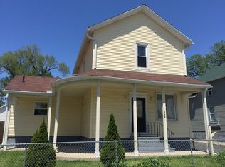 752 Front St, Aurora, IL 60505