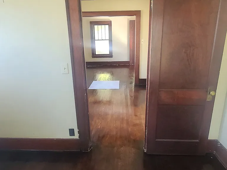 300 Stoughton Rd — Photo 7