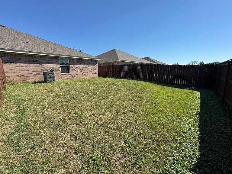 1204 Cinch Dr — Photo 18