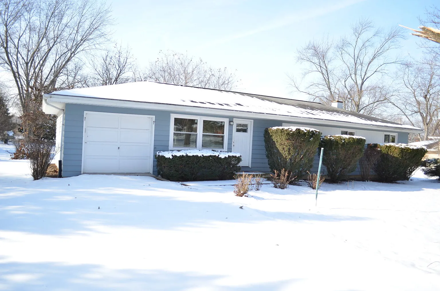 1S676 Ott Ave photo 1