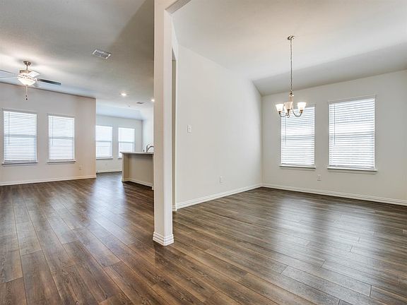 2nd image of 910 Torrey Ave