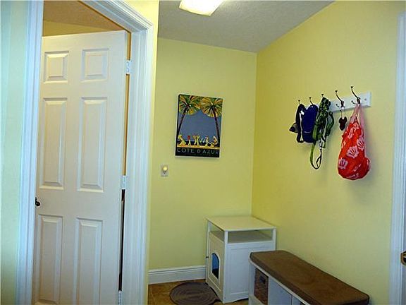 3rd image of 4131 SW Bimini Cir N
