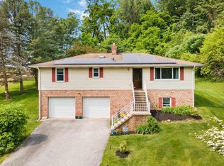 2984 Honey Valley Rd, Dallastown, PA 17313