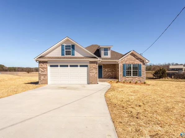 101 Harper Ln, Hokes Bluff, AL 35903