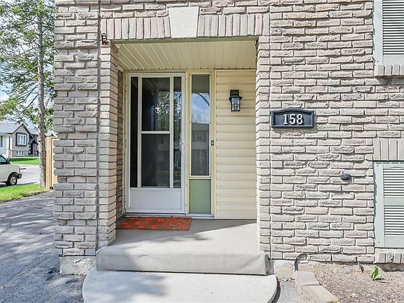 3rd image of 158 Wendover Dr