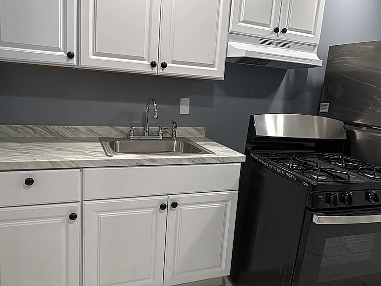 22 Belvidere St #2 — Photo 1