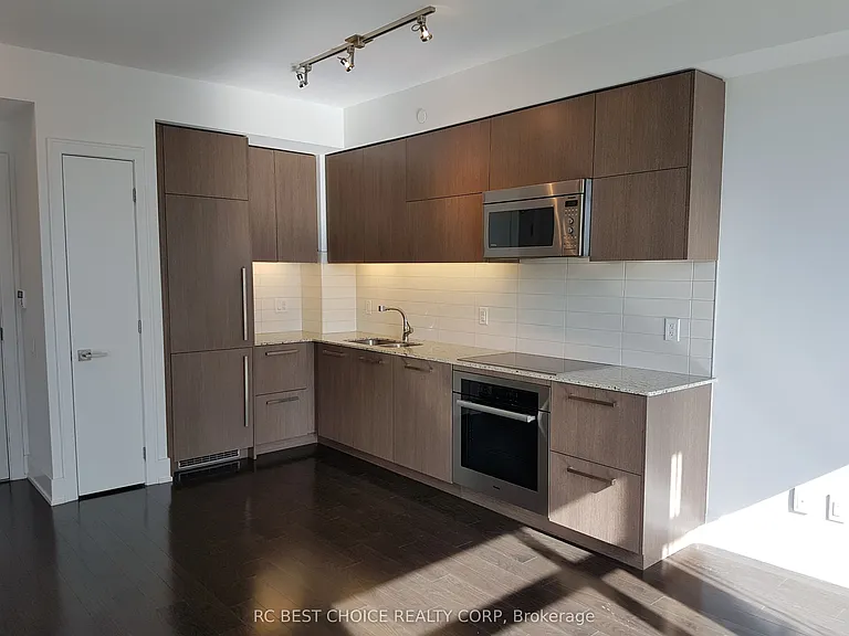 170 Avenue Rd #405 — Photo 15