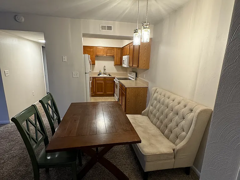 Liberty Ln — Photo 4