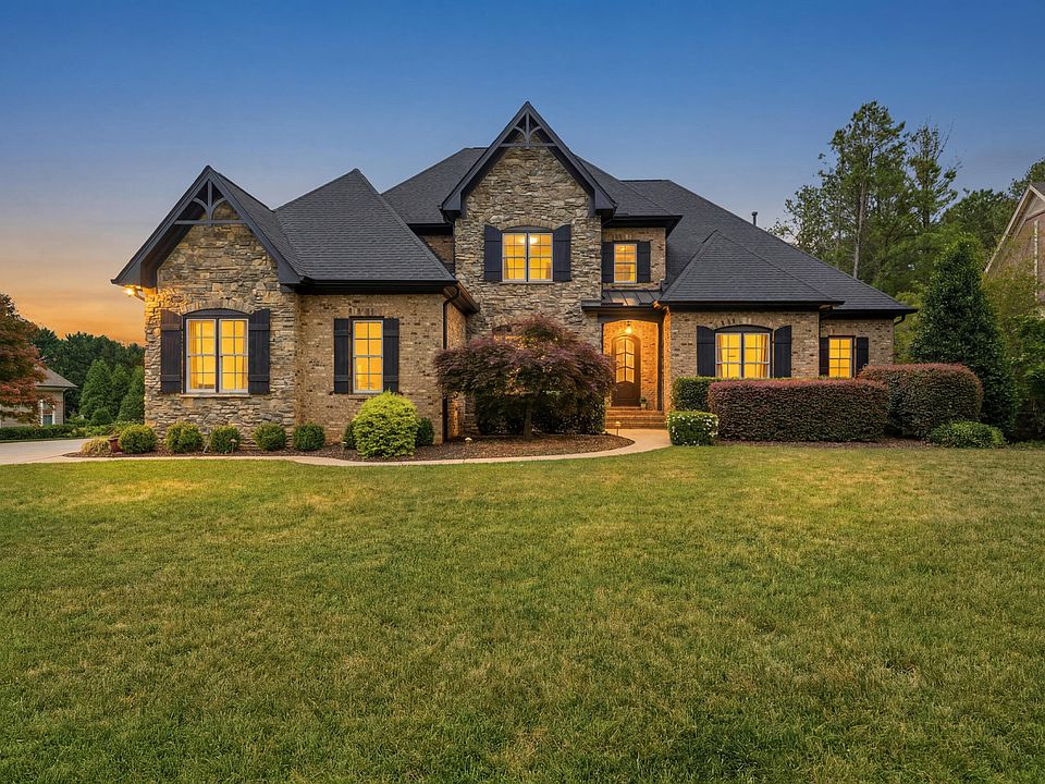 1st image of 2515 Village Manor Way