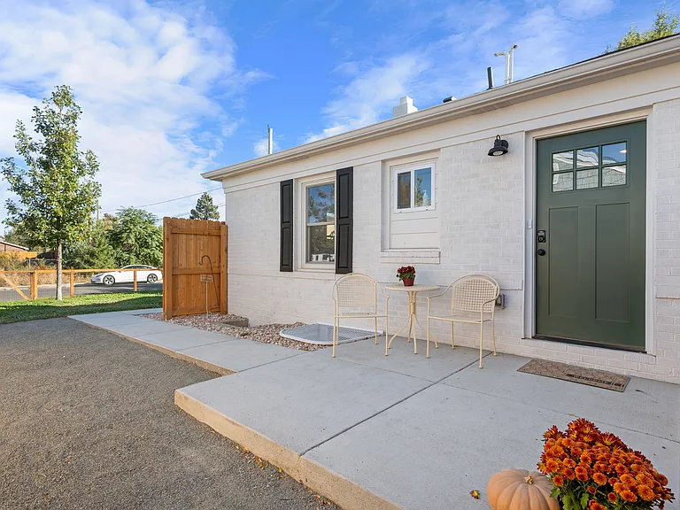 3943 Haddon Rd — Photo 34