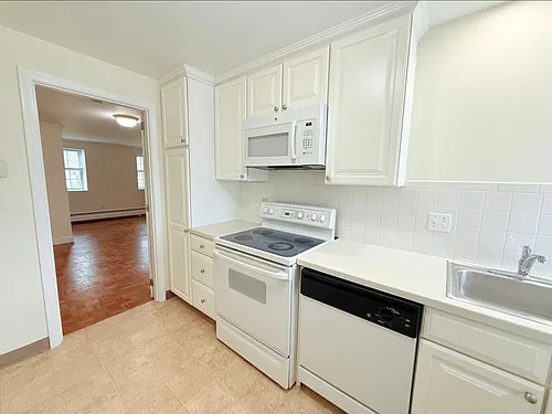 42 Worthen Rd Photo 1