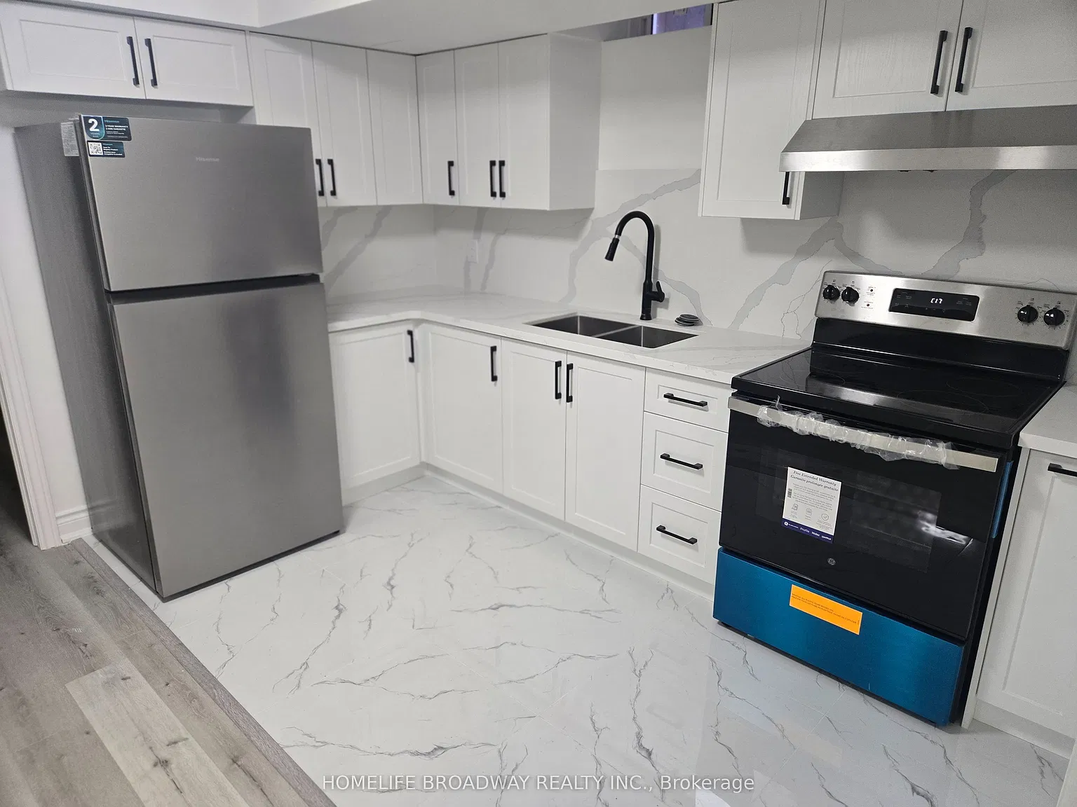 2 bed, $1,899 — Photo 3