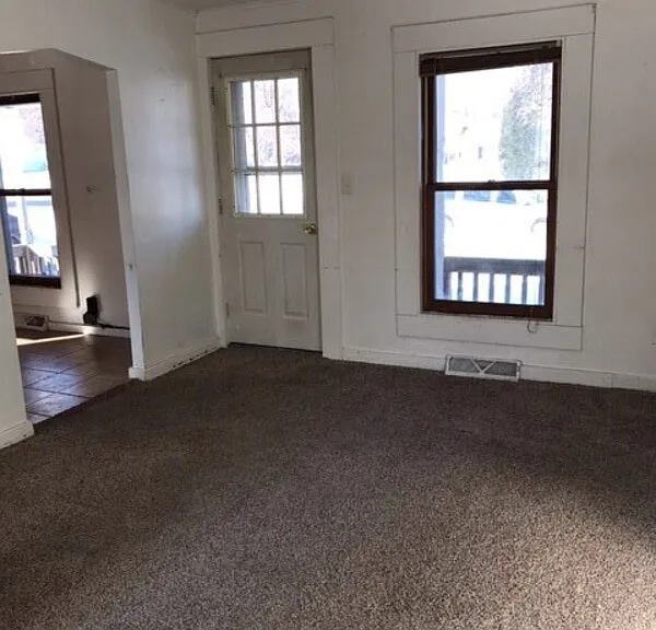744 W Main St #1/2 — Photo 2