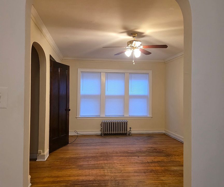 1st image of 7520 N Hoyne Ave APT 1K