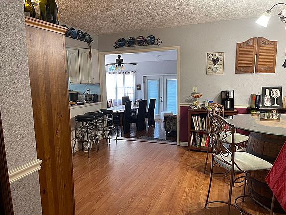3rd image of 4702 Olive Ave S
