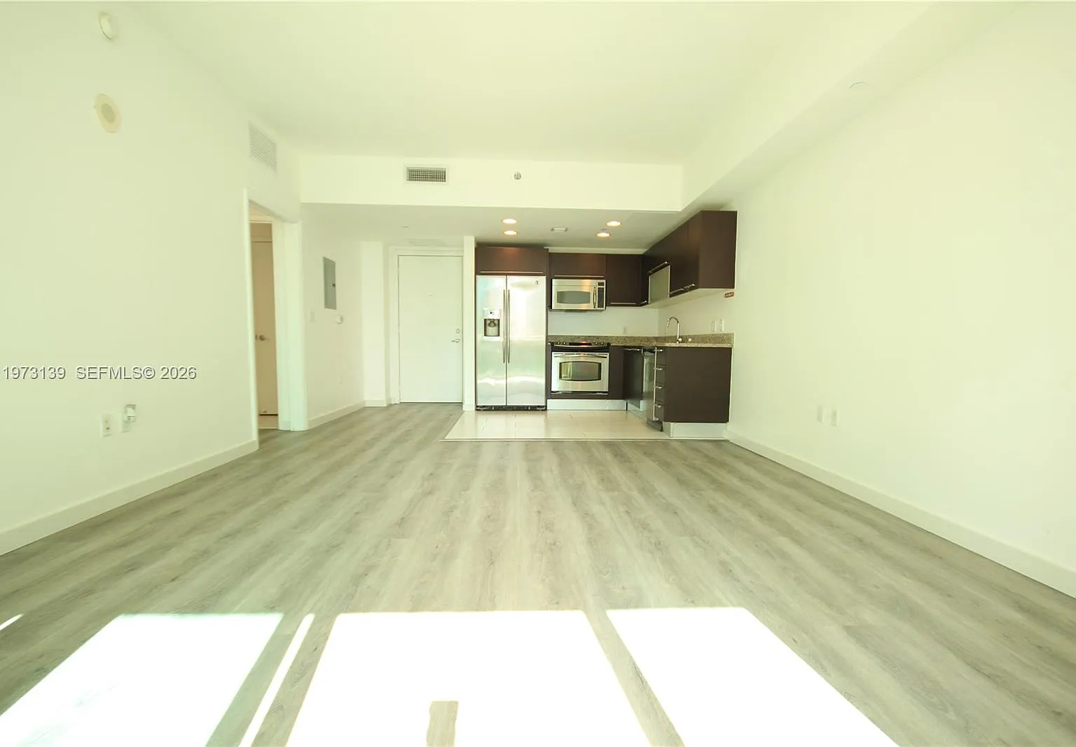 1 bed, 1.0 bath, 639 sqft, $2,950 — Photo 1