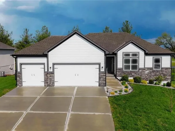 2209 Greenfield Ct, Kearney, MO 64060