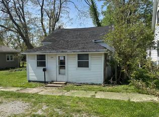 1135 Lincoln St, Eldorado, IL 62930