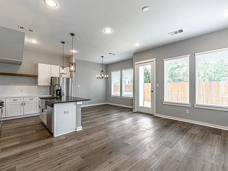8475 Berry Brush Ln — Photo 2