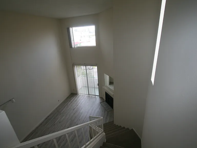 3637 Clarington Ave #202 — Photo 38