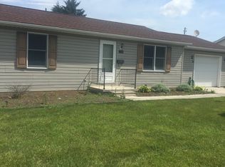 2815 Seaman St, Oregon, OH 43616