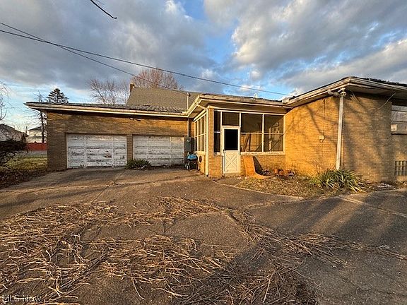 2nd image of 333 Woodlawn Rd