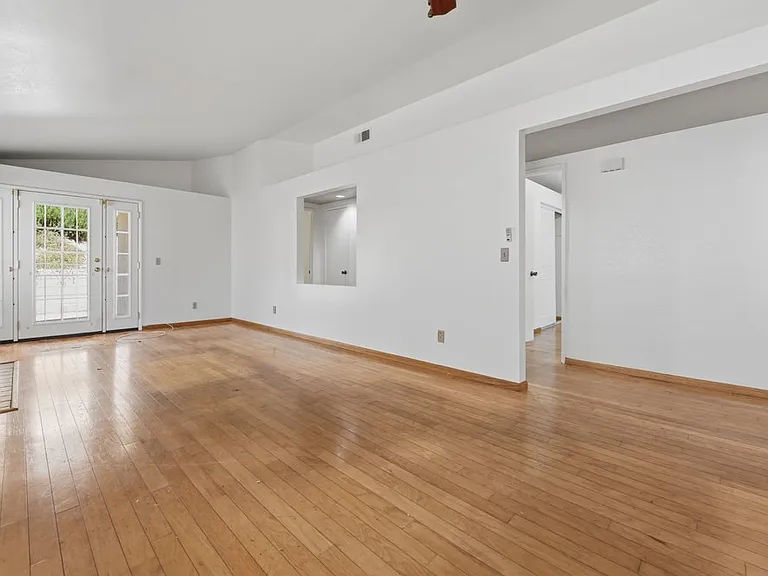 11920 Avenida Marcella — Photo 6