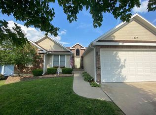 1219 S Country View Ln, Warrensburg, MO 64093