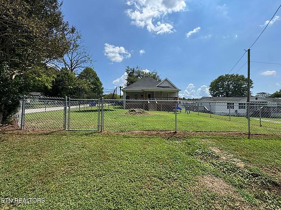 3rd image of 128 N Ridge Ave