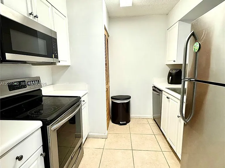 1341 SE 3rd Ave #102 — Photo 7