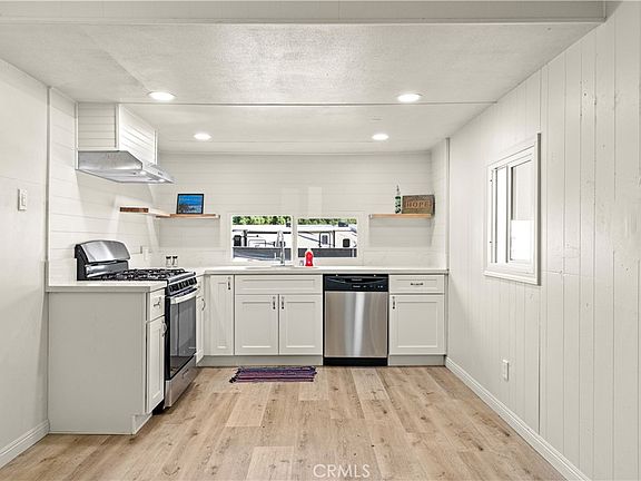 4th image of 52066 Date Ave
