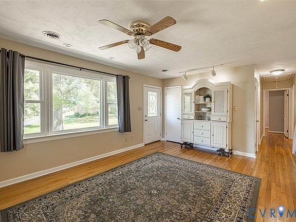 5th image of 10600 Lunswood Rd