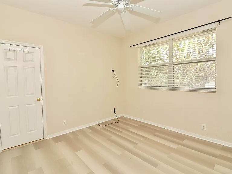 2952 NW 33rd Ln — Photo 8