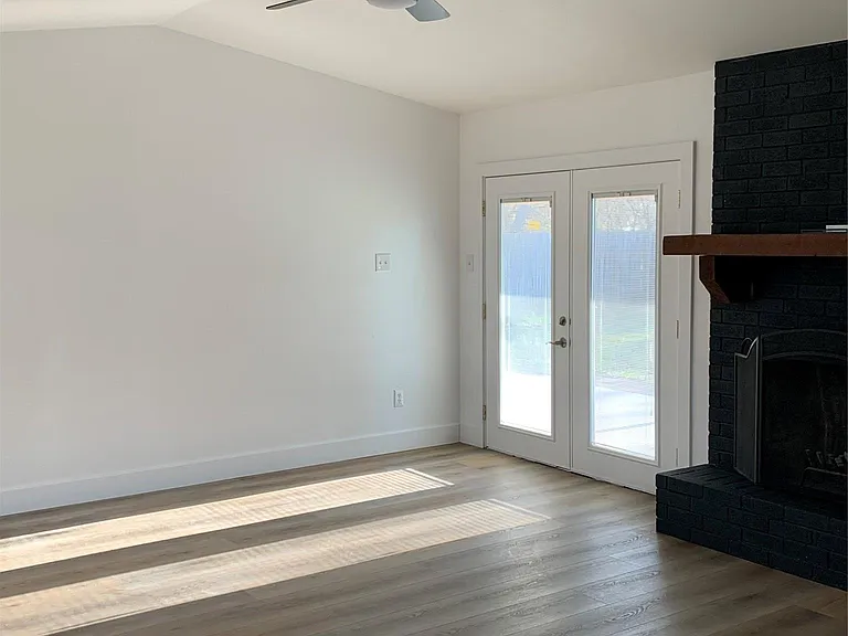 3503 Roanoke Dr — Photo 8