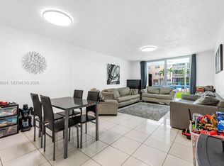 Meadowbrook, Hallandale Beach, FL 33009