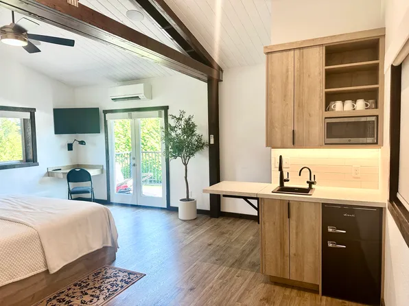 (undisclosed Address), Lynden, WA 98264